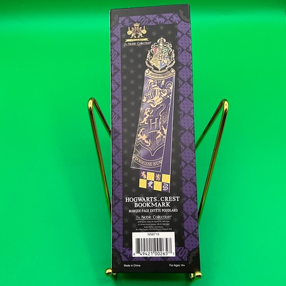 A Rare New The Noble Collection Harry Potter Hogwarts Crest Bookmark - Picture 2 of 2